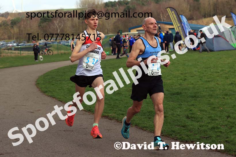 Senior and Veteran Men in the 2024 NECAA Road Relays Champs., Hetton Lyons Country Park, Hetton le Hole, County Durham. Photo: David T. Hewitson/Sports for All Pics